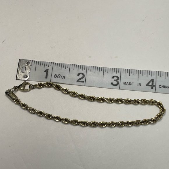 Gold tone rope bracelet - Picture 2 of 3